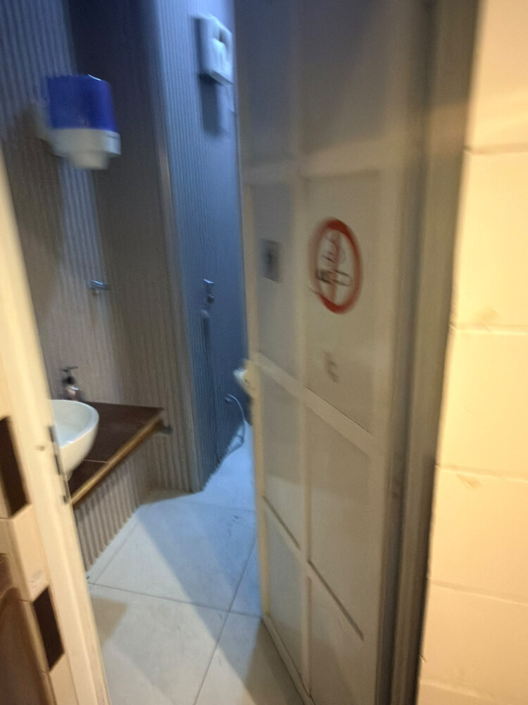 shop for rent in alnasr  - 2