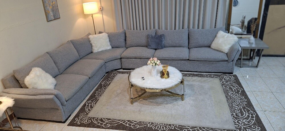 Usde,branded, L ship corner Sofa se - 1