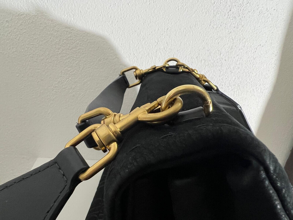 CH Carolina Herrera Suede & Leather - 9