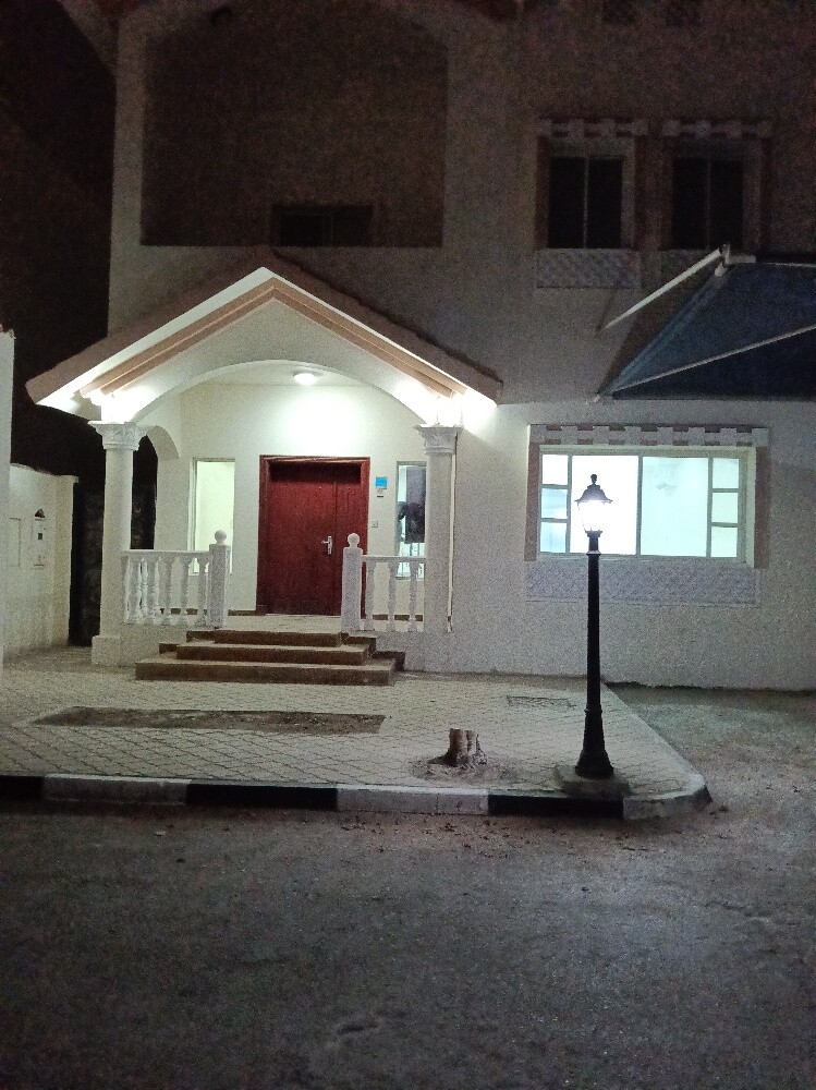 Villa for rent for staff in Gharafa - 1