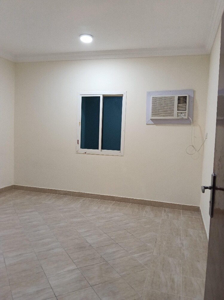 Villa for rent for staff in Gharafa - 14