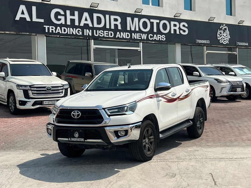 هايلوكس اس ار 5 ابيض 2022 - 1