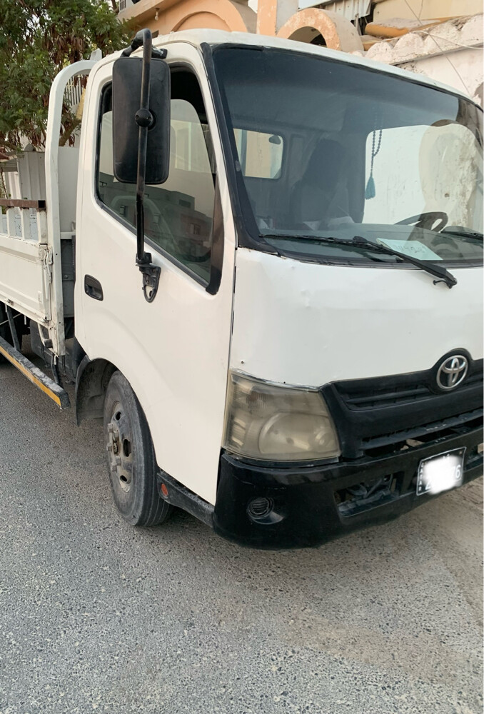 Toyota 2012 argent sall - 11