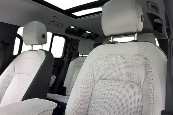 LAND ROVER DEFENDER 110 S 2.0L V4 - 15