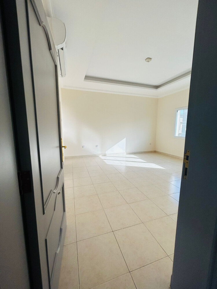 Compound Villa For rent in Muraikh  - 10