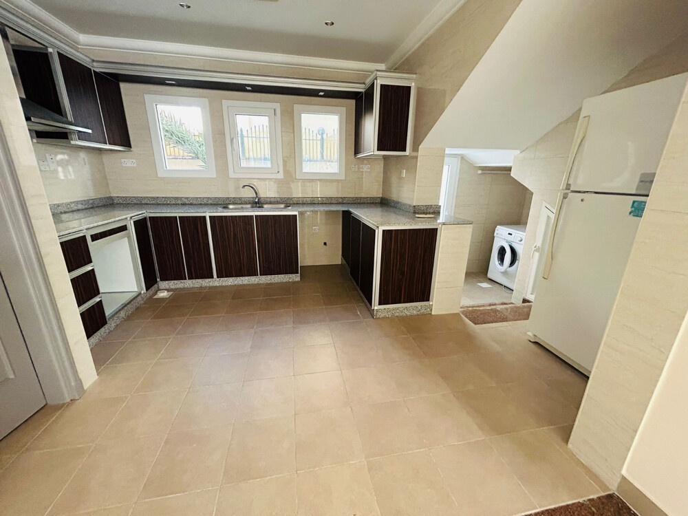 Compound Villa For rent in Muraikh  - 11