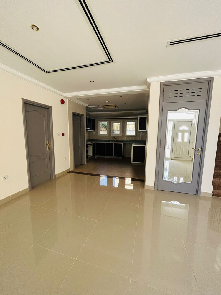 Compound Villa For rent in Muraikh  - 1