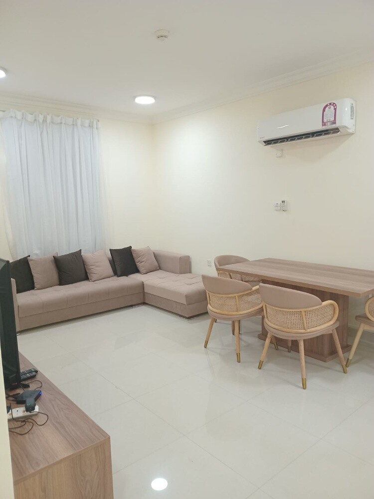 rent 2bhk full frinshed n frij qulb - 2