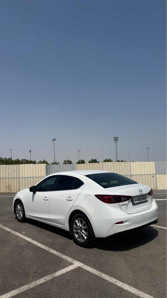 Mazda 3 2019 sky active 2.0  - 2
