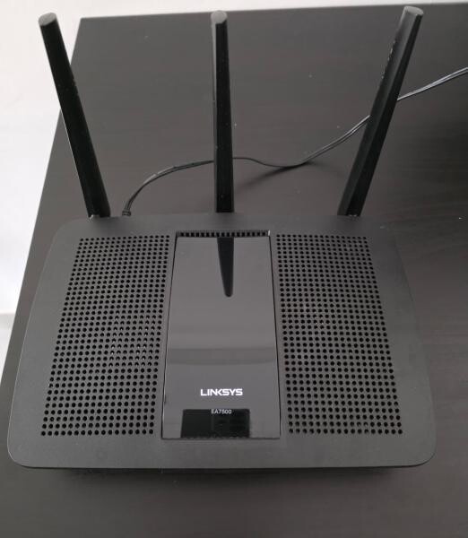 Linksys EA7500 V2 Wi-Fi Router - 2