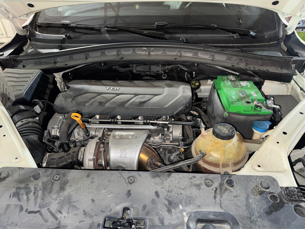 MG HS BRAND NEW ONLY 64000 KM - 5