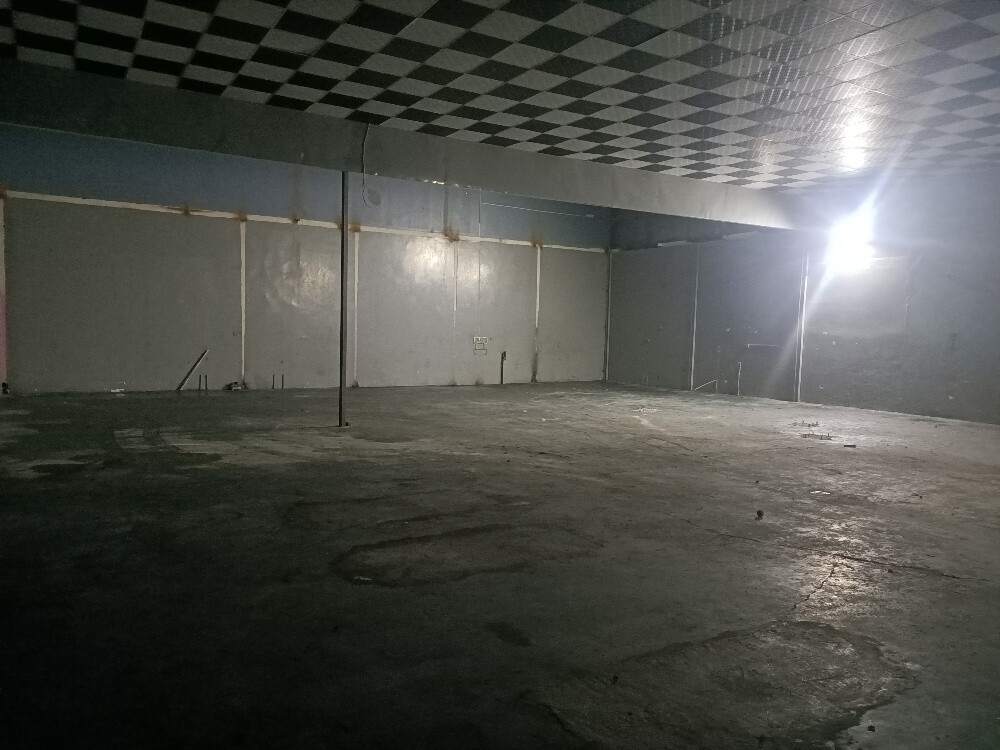 Garage for rent in Industrial - 4