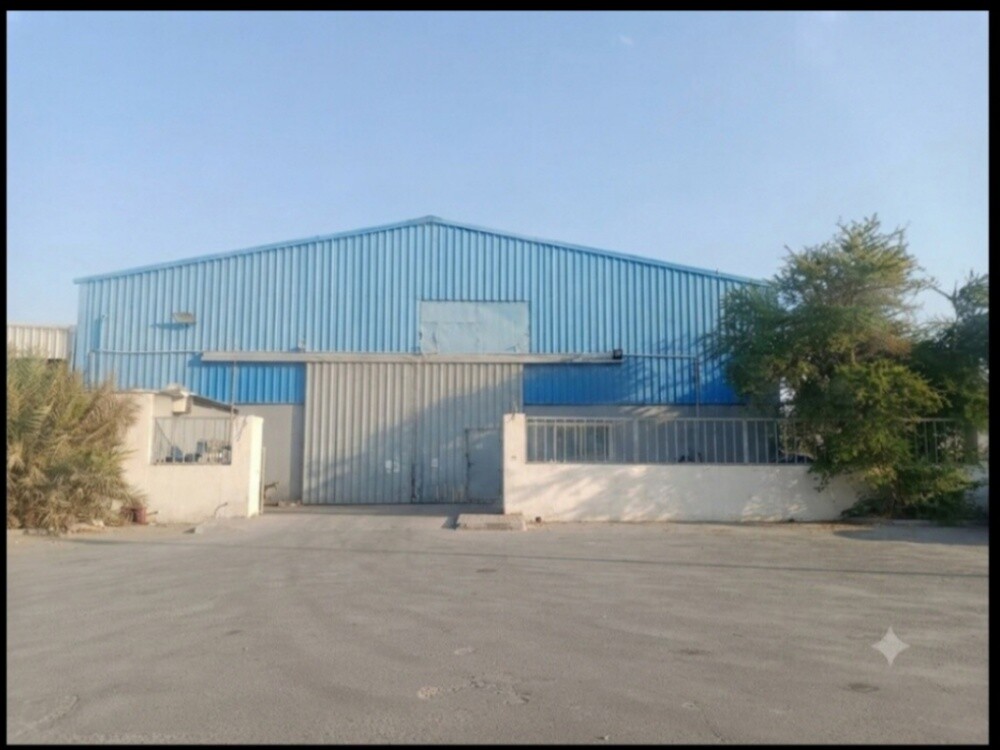 Garage for rent in Industrial - 1
