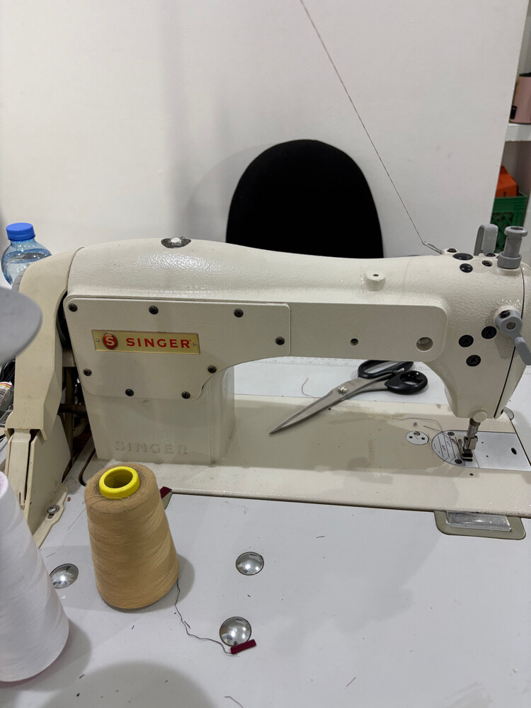 singer sewing machine  - 5