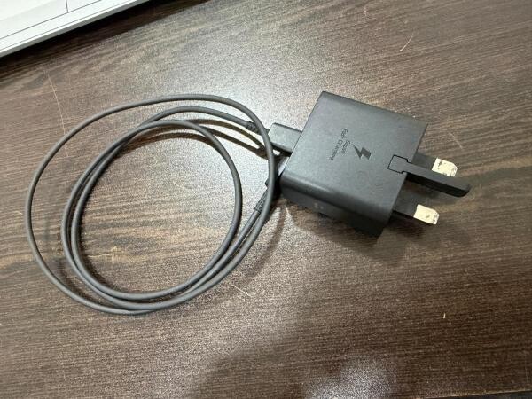 Original Samsung 25W Charger+Cable - 1