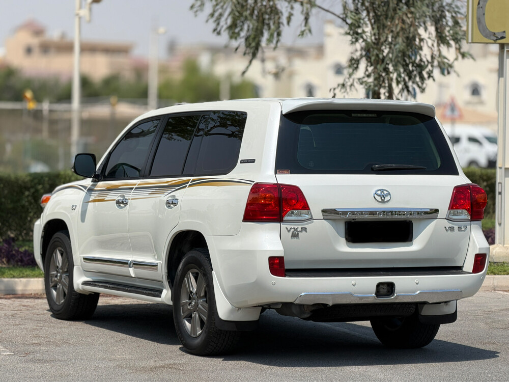 Toyota Land Cruiser VXR - 4