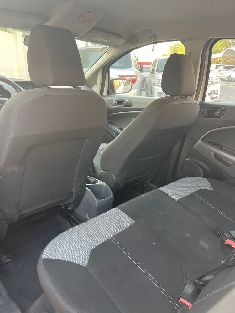 Ford EcoSport 2016 . White- 190,000 KM - Family Used Well- maintained Family used SUV In super fresh condition.Engine, Gear , AC , Chassis- 100% Perfect Clean inside and outside.No Work needed- Buy and Drive. - 3