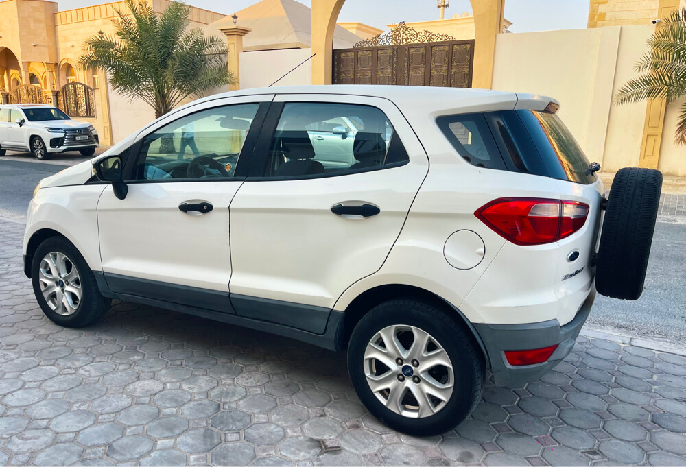 Ford EcoSport 2016 . White- 190,000 KM - Family Used Well- maintained Family used SUV In super fresh condition.Engine, Gear , AC , Chassis- 100% Perfect Clean inside and outside.No Work needed- Buy and Drive. - 5