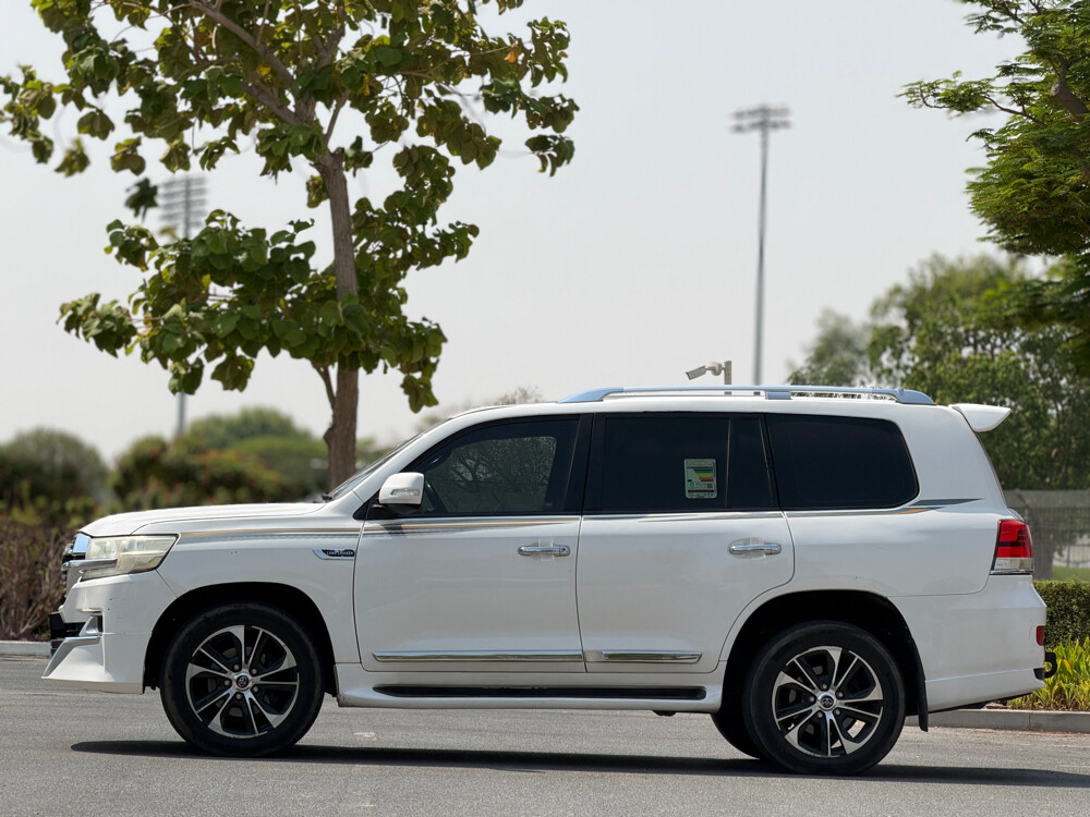 Toyota Land Cruiser VXR - 7