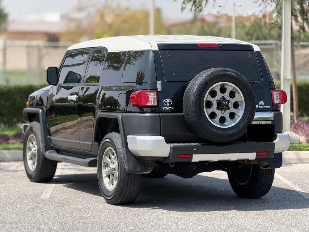 Toyota FJ Cruiser  - 2