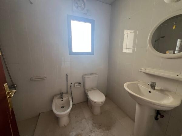 For rent in building in Bin Mahmoud - 2