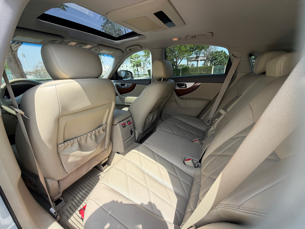 Infiniti QX 70 - 13