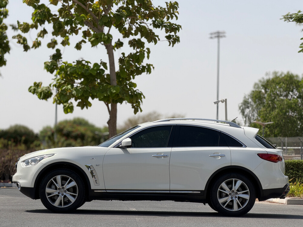 Infiniti QX 70 - 12
