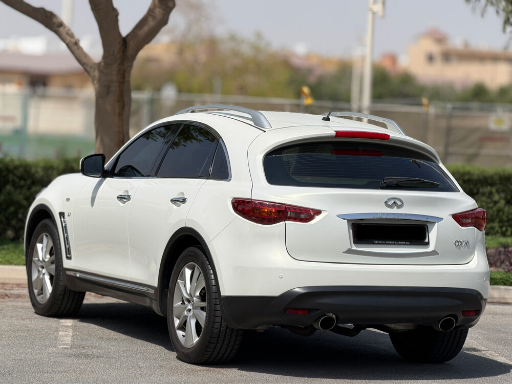 Infiniti QX 70 - 3