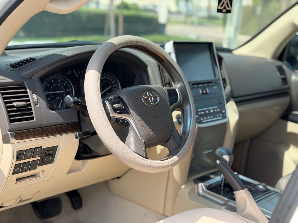 Toyota Land Cruiser GXR V8 - 8