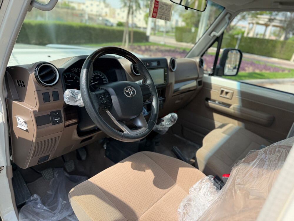 Toyota Land Cruiser LX - 9