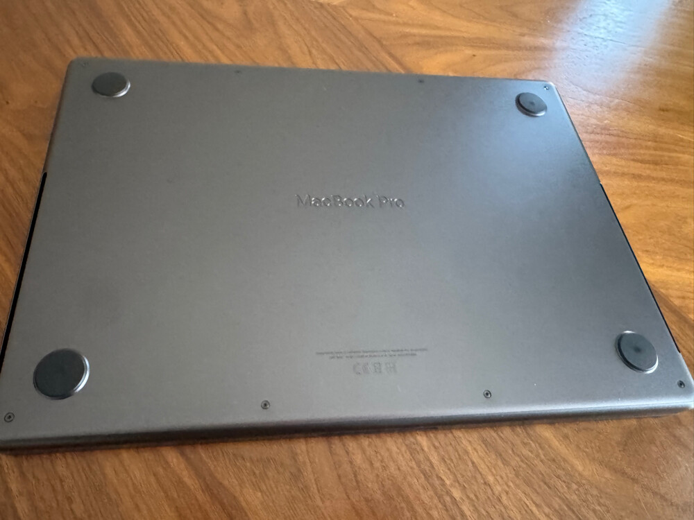 Apple 14-inch MacBook Pro M3 Pro - 8
