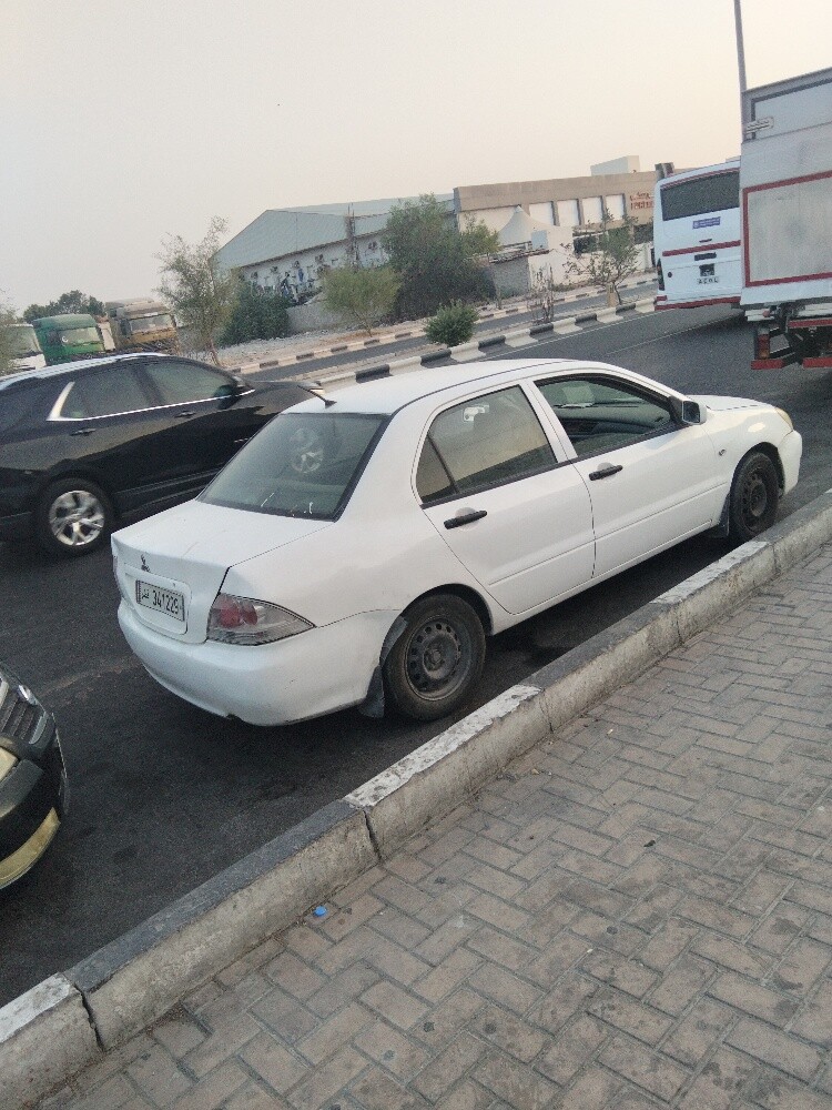 لانسر 2008 - 1