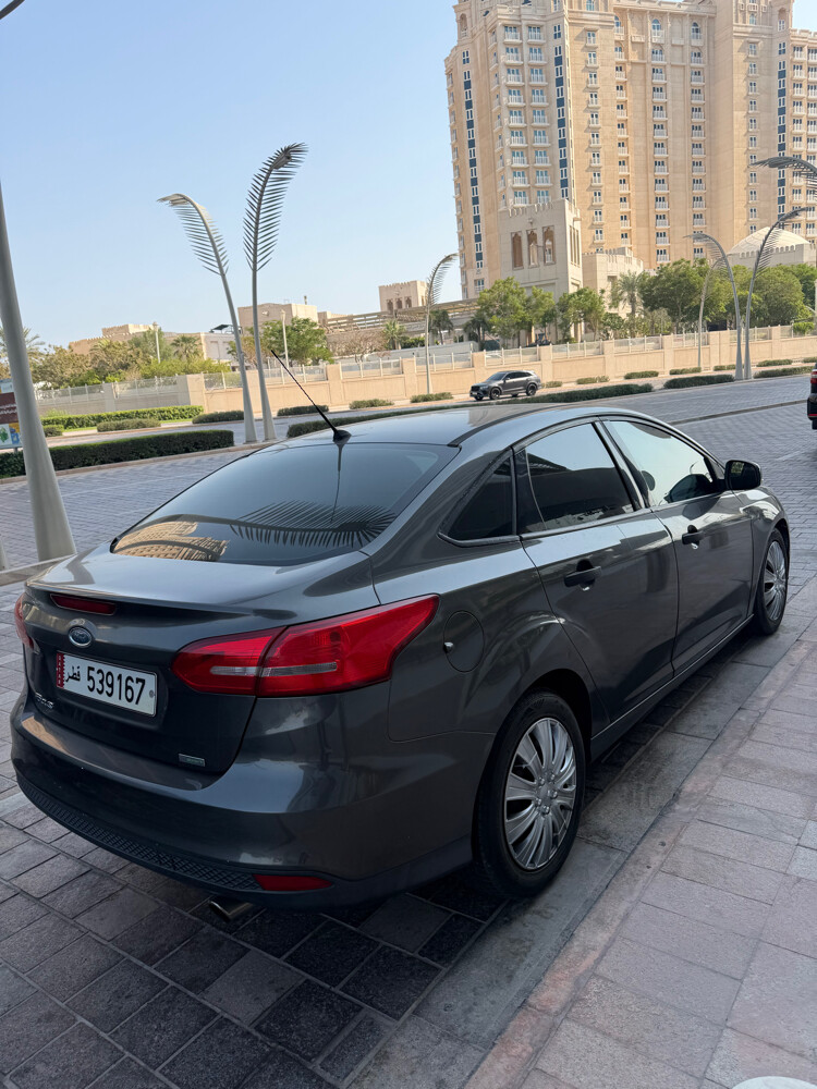 ford focus 2.0L - 8