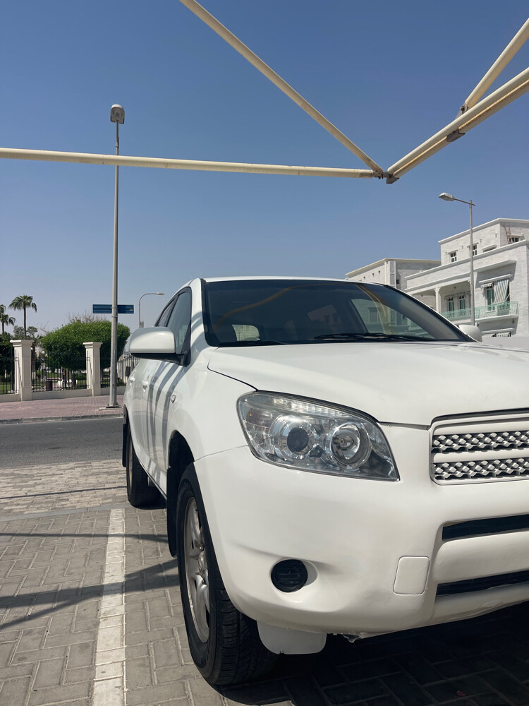 Toyota RAV4 - 6