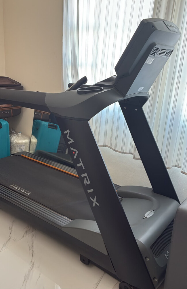 Premium Matrix Commercial Treadmill - 2