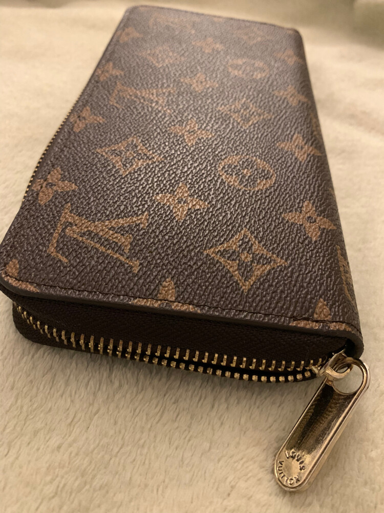 Louis Vuitton Monogram Zippy Wallet - 2