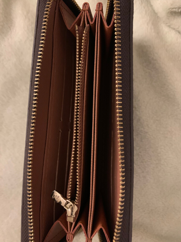 Louis Vuitton Monogram Zippy Wallet - 5