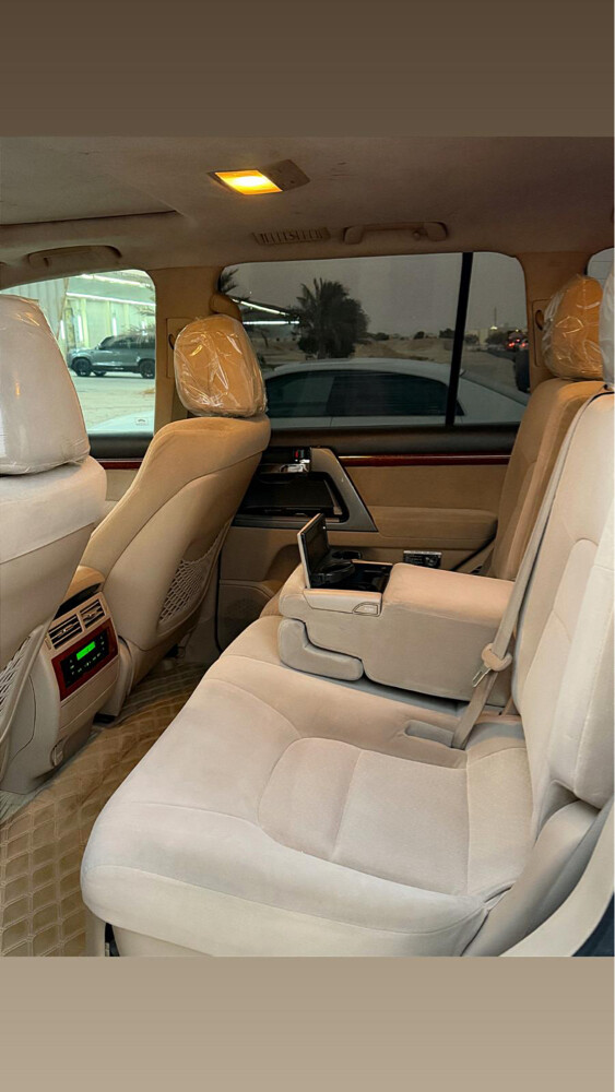 Land Cruiser - 5