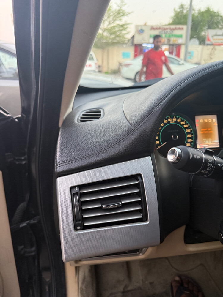 Jaguar XF sedan for sell - 9