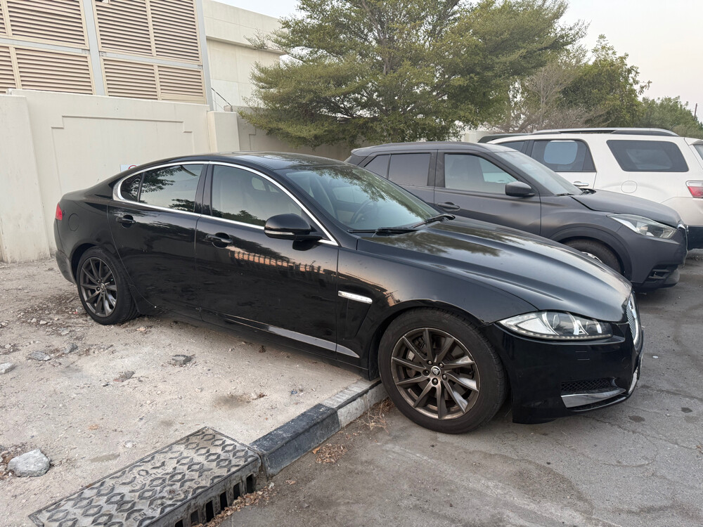 Jaguar XF sedan for sell - 3