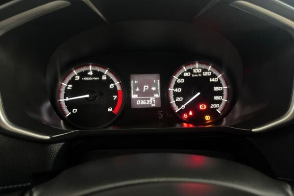 MITSUBISHI XPANDER MID OPTION - 15