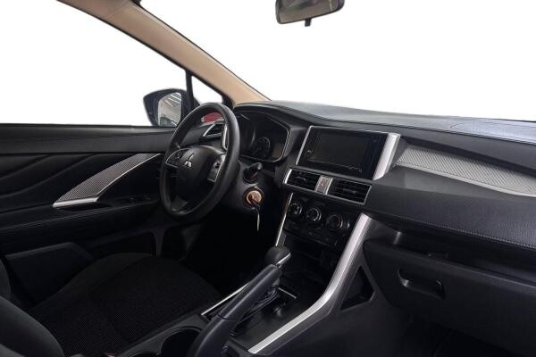 MITSUBISHI XPANDER MID OPTION - 2
