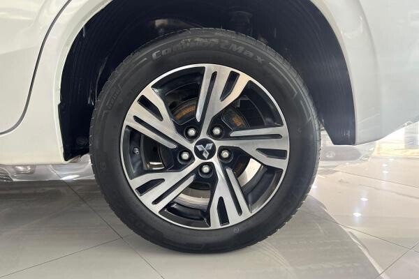 MITSUBISHI XPANDER MID OPTION - 5