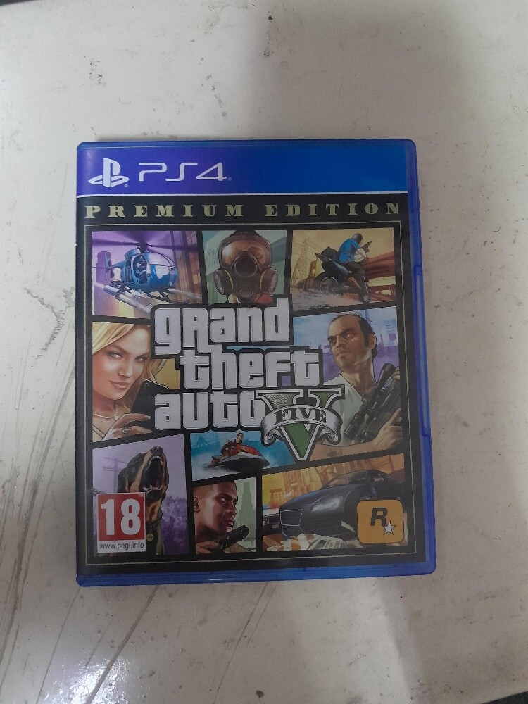 Gta5 PlayStation game cd - 2