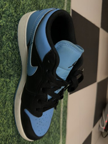 jordan 1 low blue black university  - 2