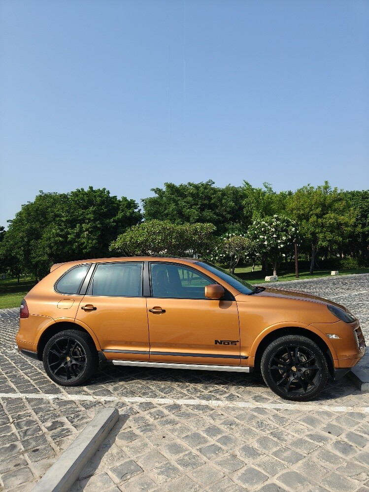 porshe cayenne S 77665549 - 2