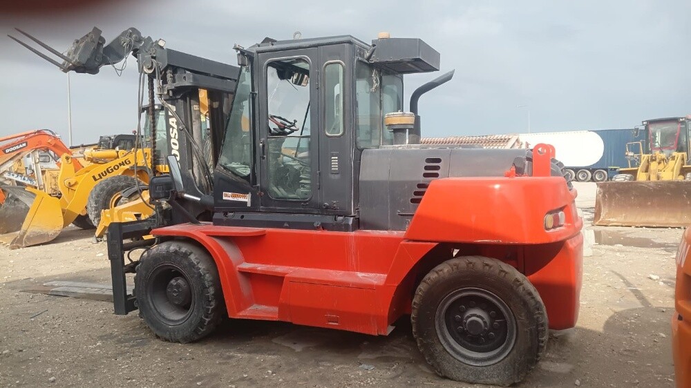 doosan forklift, model 2009, 11 ton - 1