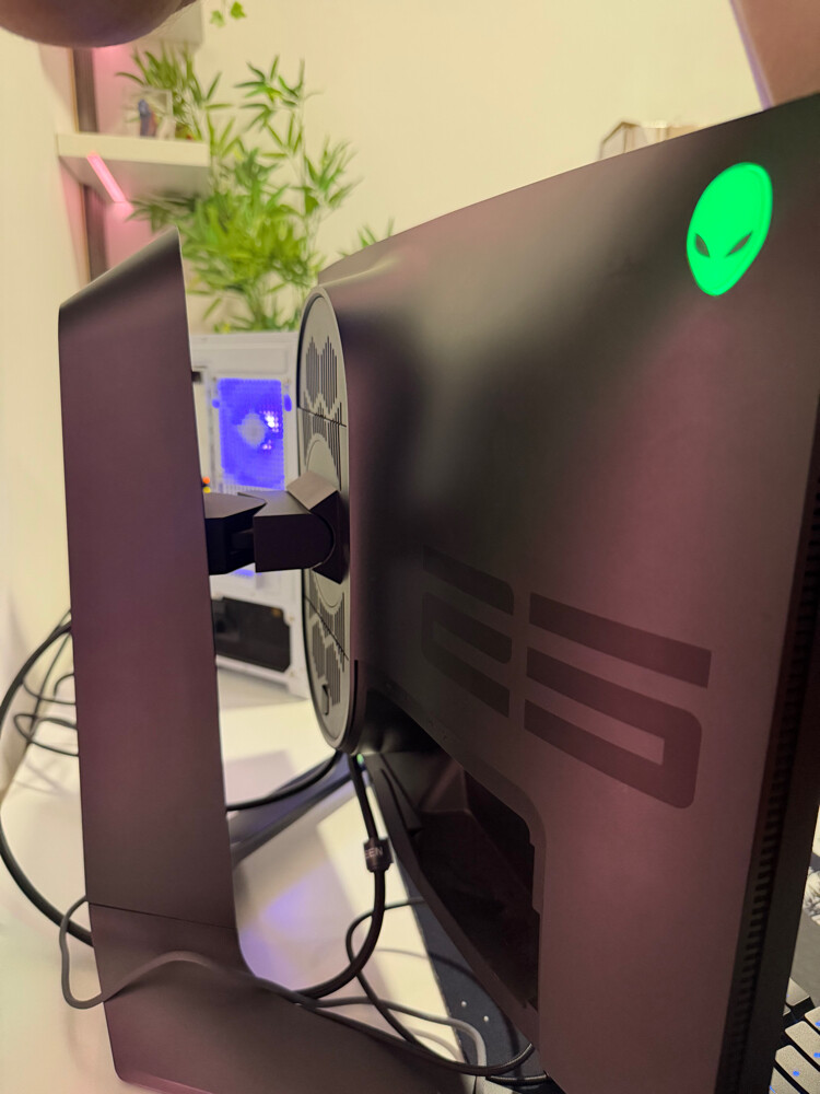 Alienware 360Hz 1920x1080 monitor - 3
