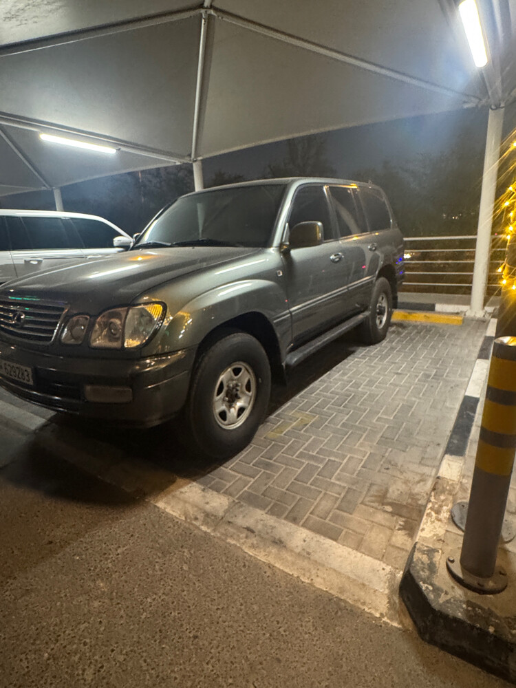 LX479 Land Cruiser - 1