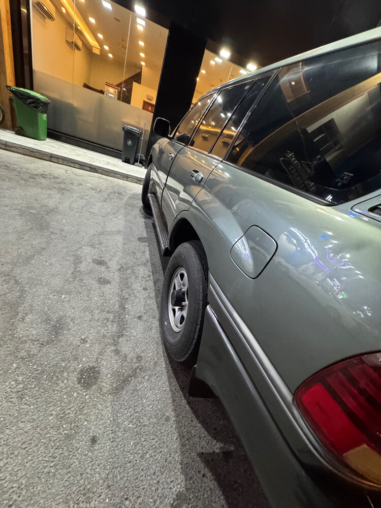 LX479 Land Cruiser - 9